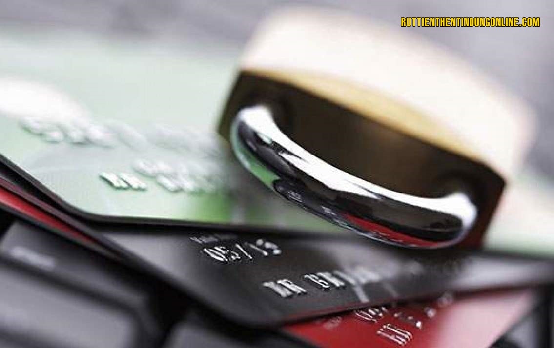 Mã PIN thẻ tín dụng là gì? Thẻ tín dụng có mật khẩu không?