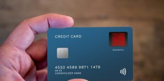 Bao nhiêu tuổi được làm thẻ tín dụng