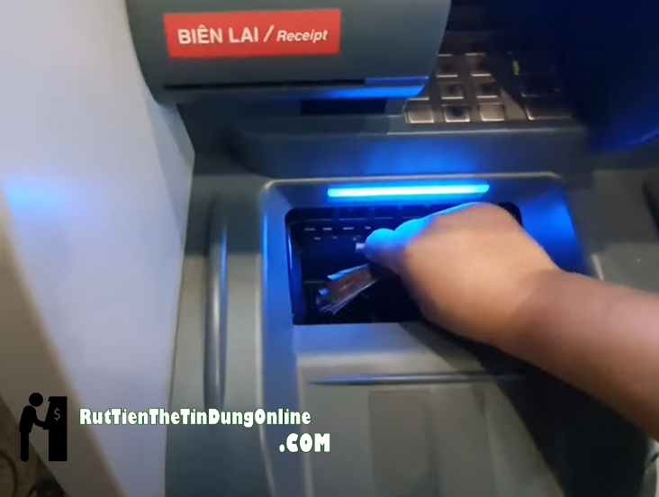 cách nạp tiền vào cây ATM Techcombank